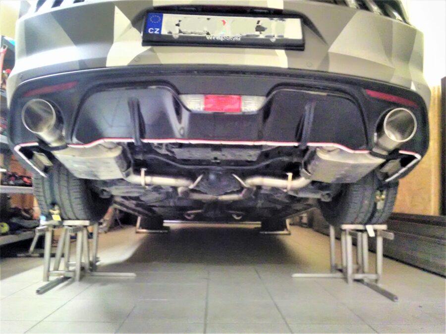 Nerezovy vyfuk Ford Mustang GT